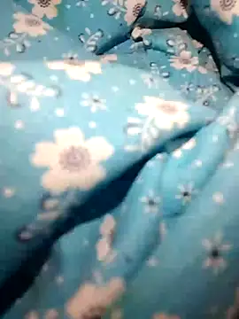 Snapshot of Cuthira chatting on September 20, 2:12 am Cuthira online show from September 20, 2:12 am