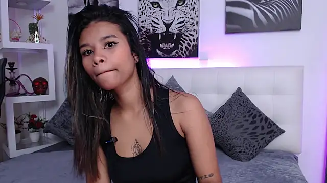 scarletht online show from September 9, 12:37 pm