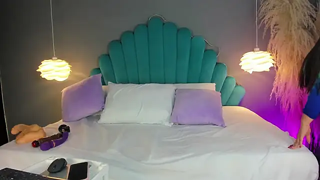 Snapshot of SweetAnngell chatting on September 28, 4:51 am SweetAnngell online show from September 28, 4:51 am