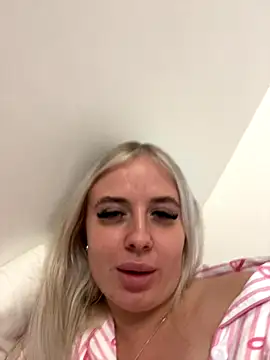 Snapshot of Beckybabexx chatting on September 20, 10:33 pm Beckybabexx online show from September 20, 10:33 pm