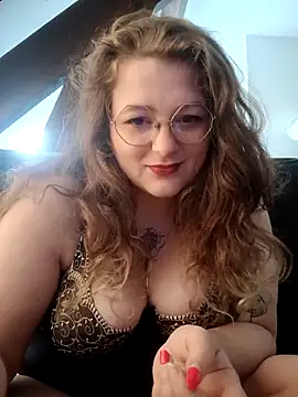 LilouCuriosity online show from October 29, 11:12 am