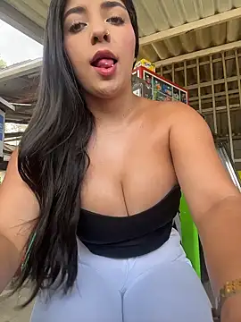 Isaa-Sweet online show from February 26, 5:23 pm