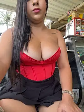 Snapshot of Isaa-Sweet chatting on May 10, 3:06 pm Isaa-Sweet online show from May 10, 3:06 pm