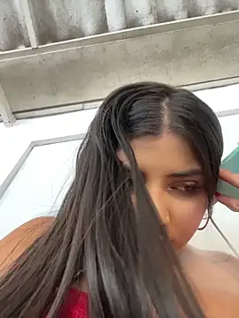 Snapshot of Isaa-Sweet chatting on May 22, 2:33 pm Isaa-Sweet online show from May 22, 2:33 pm