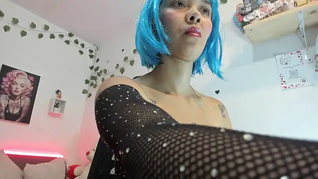 Snapshot of anastasia_tuya chatting on February 17, 10:49 pm anastasia tuya online show from February 17, 10:49 pm