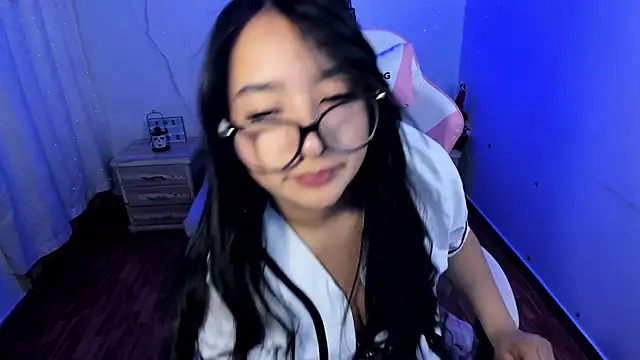 pretti scarlett online show from October 22, 11:32 am