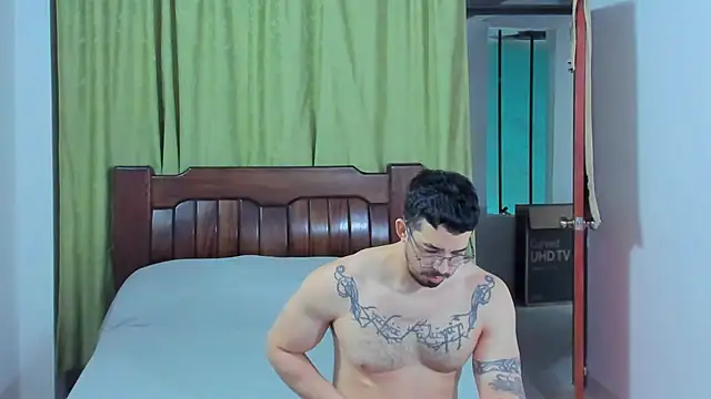 Hunter Hoott online show from January 17, 11:52 pm