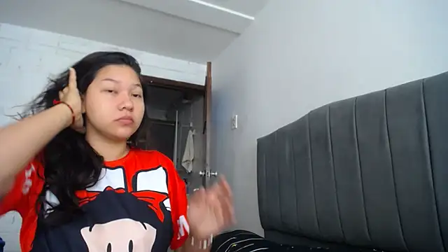 Snapshot of Naia_Stant chatting on September 19, 2:18 pm Naia Stant online show from September 19, 2:18 pm