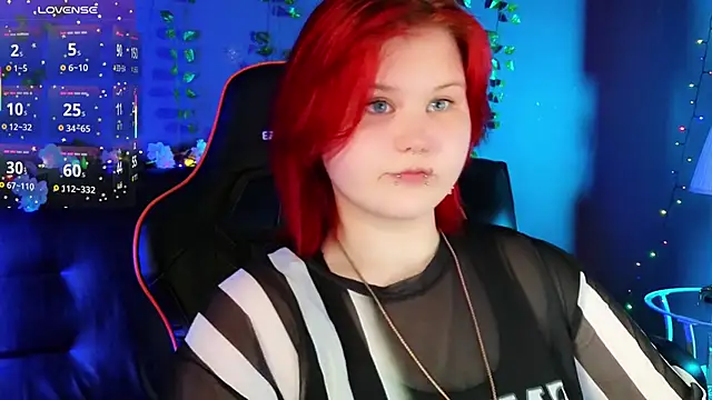 Snapshot of fillisfox_ chatting on September 20, 3:24 pm fillisfox online show from September 20, 3:24 pm