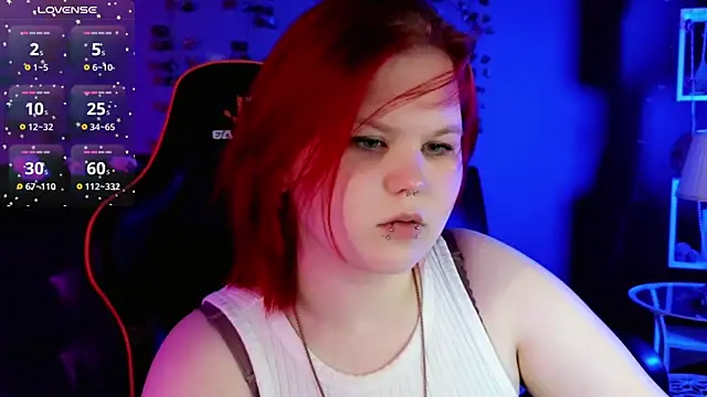 Snapshot of fillisfox_ chatting on October 9, 3:32 pm fillisfox online show from October 9, 3:32 pm