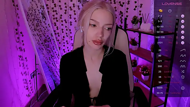 AnyaTaylor  online show from April 24, 2:14 am