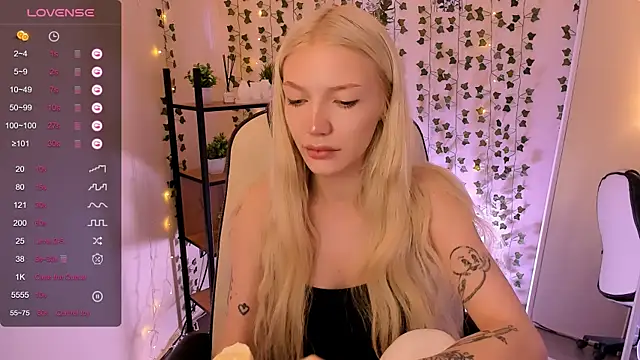 AnyaTaylor  online show from June 22, 2:13 am