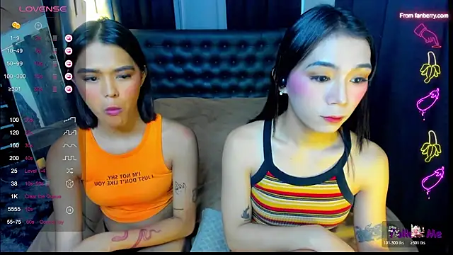 bellamoonlightX online show from May 13, 11:18 am