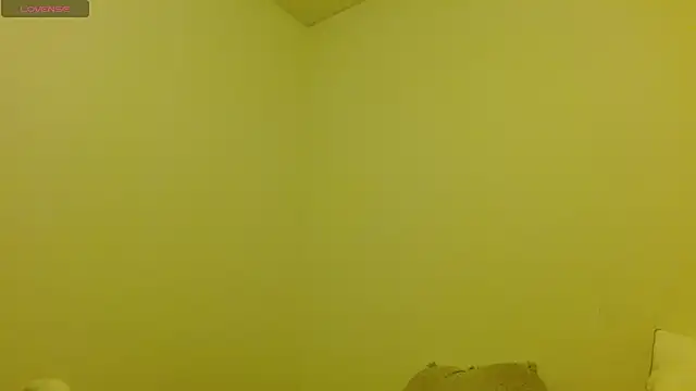 Snapshot of Michou02xXx chatting on January 31, 9:46 pm Michou02xXx online show from January 31, 9:46 pm