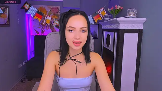 Snapshot of Sofyy_Bradd chatting on September 22, 5:42 am Sofyy Bradd online show from September 22, 5:42 am
