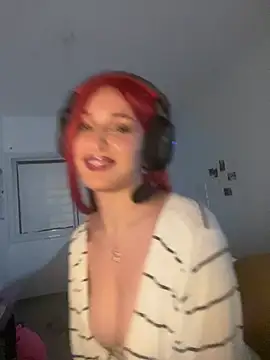 Snapshot of kendrafarq chatting on April 29, 2:37 am kendrafarq online show from April 29, 2:37 am