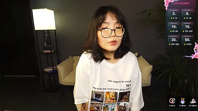 Erikawai online show from September 18, 8:38 am