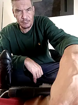 twitshe online show from November 24, 4:07 pm