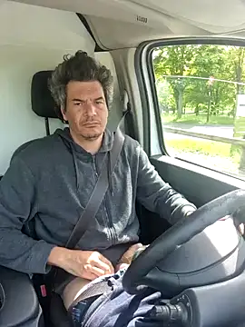 twitshe online show from April 20, 1:36 pm