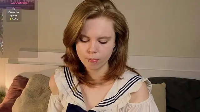 JulietteRain online show from May 3, 6:25 pm