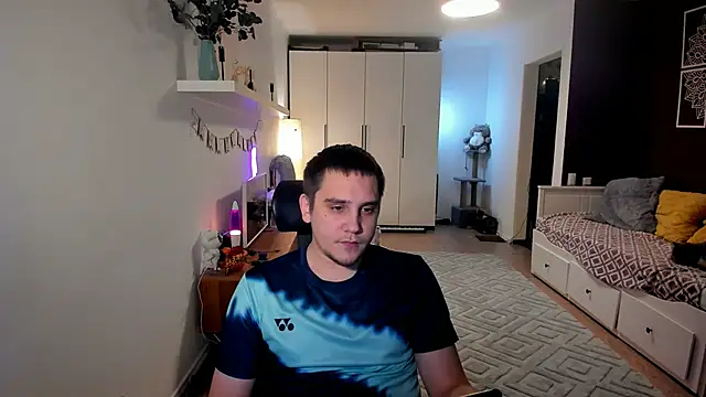 Snapshot of Bear_Beer130 chatting on December 20, 4:36 pm Bear Beer130 online show from December 20, 4:36 pm