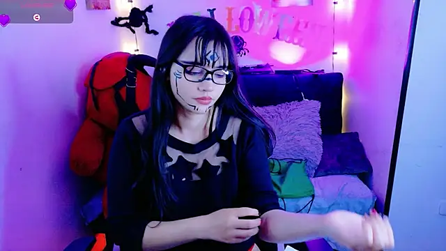 Snapshot of MiaVelvetDoll chatting on October 23, 2:05 pm MiaVelvetDoll online show from October 23, 2:05 pm