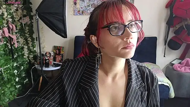 Snapshot of MiaVelvetDoll chatting on July 4, 2:23 pm MiaVelvetDoll online show from July 4, 2:23 pm
