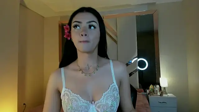 EmmaStonns online show from November 10, 2:05 pm