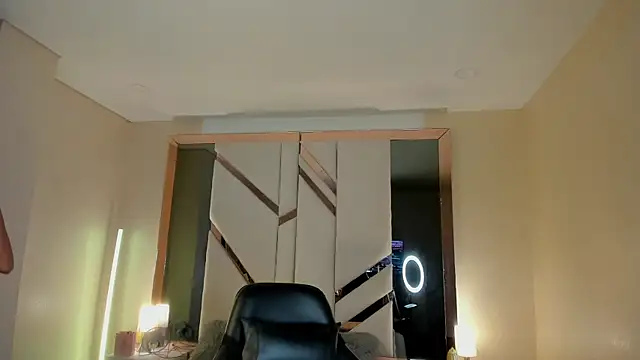 EmmaStonns online show from February 10, 12:31 pm