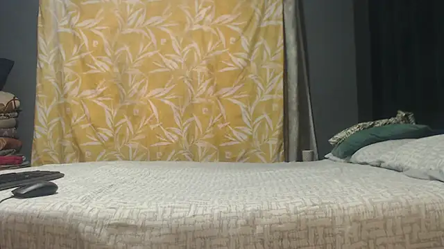 SEXYHUGEASS21 online show from May 11, 2:01 pm