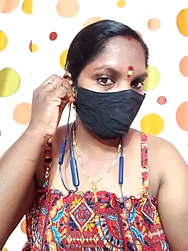 Snapshot of Tamil_Abinaya chatting on April 18, 5:28 pm Tamil Abinaya online show from April 18, 5:28 pm