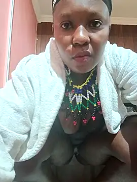 Snapshot of DarkQueen_94 chatting on October 2, 10:06 pm DarkQueen 94 online show from October 2, 10:06 pm