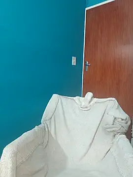 Snapshot of DarkQueen_94 chatting on October 23, 9:24 pm DarkQueen 94 online show from October 23, 9:24 pm