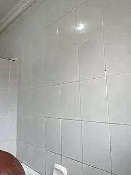 Snapshot of DarkQueen_94 chatting on March 15, 6:19 am DarkQueen 94 online show from March 15, 6:19 am