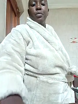 Snapshot of DarkQueen_94 chatting on March 22, 9:40 pm DarkQueen 94 online show from March 22, 9:40 pm