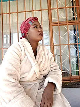 Snapshot of DarkQueen_94 chatting on March 26, 6:30 am DarkQueen 94 online show from March 26, 6:30 am