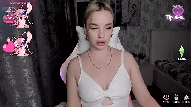 KiraKrox online show from October 14, 6:31 pm