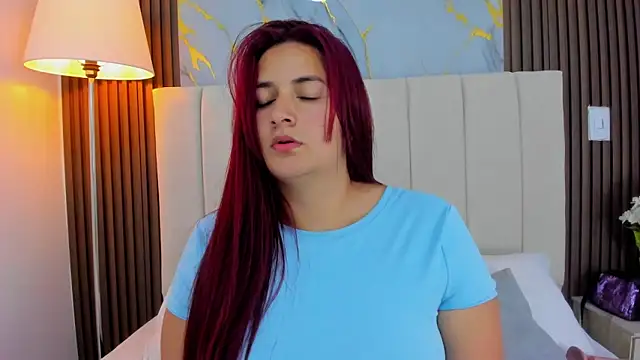 Victoria Guzman online show from May 20, 3:29 pm