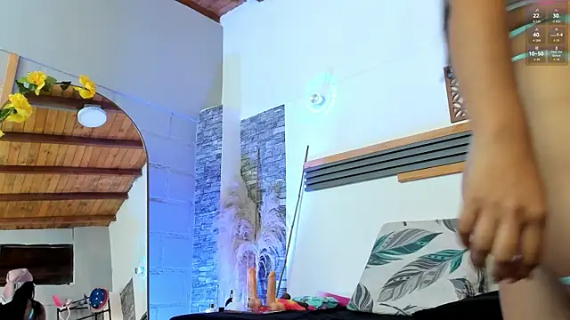 Snapshot of Sarita__love chatting on October 12, 1:59 am Sarita love online show from October 12, 1:59 am