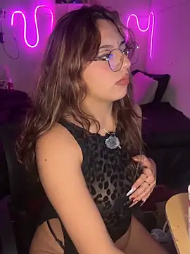 SoftLady S33 online show from May 17, 3:48 am