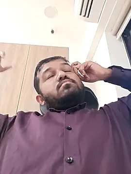 VJ17 online show from March 4, 10:10 am