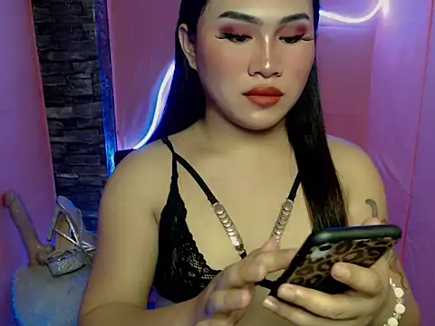 pretty lassy online show from November 7, 3:34 pm