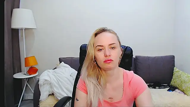 LiluMoon   online show from April 2, 6:33 am