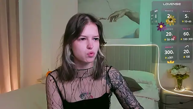 Lisa Blossom online show from November 13, 6:01 am