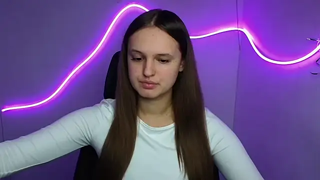 Aurora White online show from October 2, 1:18 pm