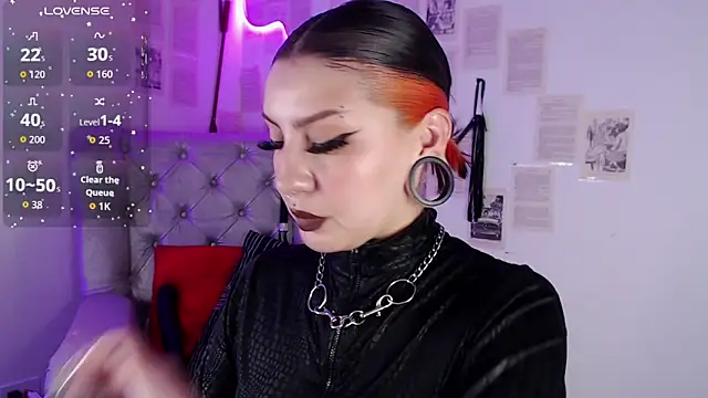 Snapshot of FabulousVenus chatting on April 22, 3:13 pm FabulousVenus online show from April 22, 3:13 pm