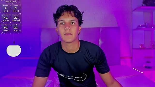 Leo Savage  online show from September 25, 4:27 am