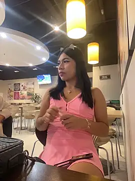 Snapshot of LiaSaenz27 chatting on October 15, 2:39 pm LiaSaenz27 online show from October 15, 2:39 pm