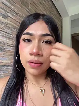 Snapshot of LiaSaenz27 chatting on October 27, 3:16 pm LiaSaenz27 online show from October 27, 3:16 pm