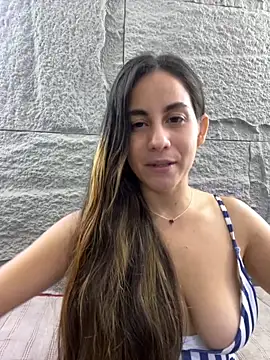 Snapshot of CamileX chatting on October 16, 1:45 pm CamileX online show from October 16, 1:45 pm